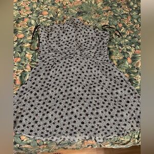 Women’s urban outfitters Floral Black and White Dress xlarge